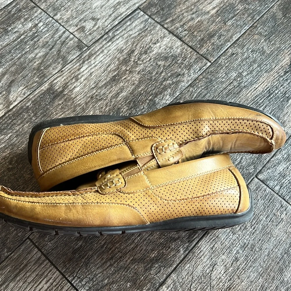 Men's Tan Leather Slip-On Loafers